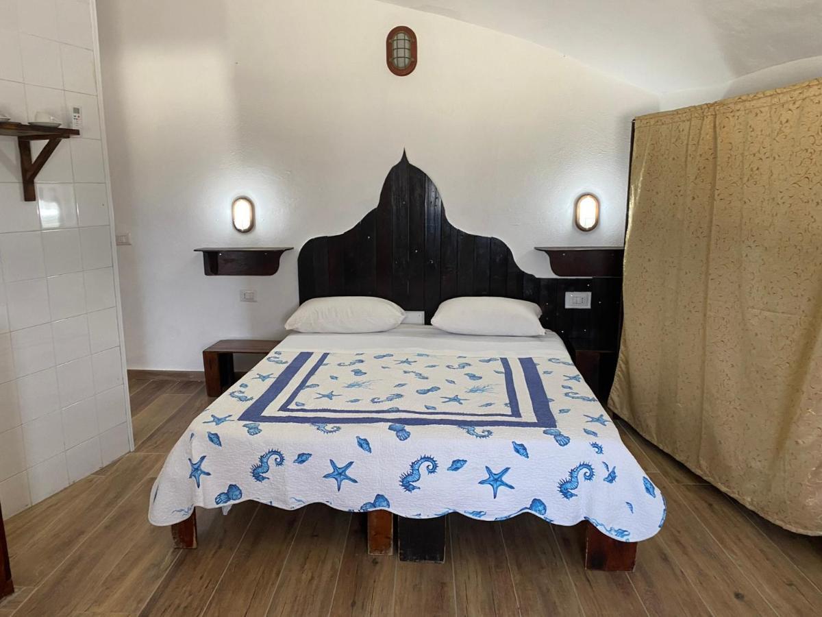 Villaggio La Roccia Camping Lampedusa Exterior photo
