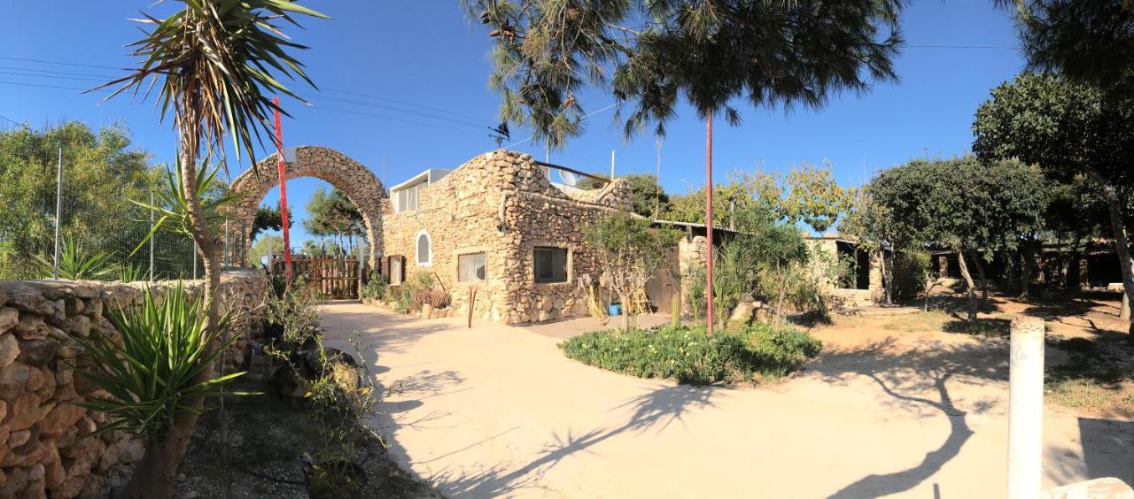 Villaggio La Roccia Camping Lampedusa Exterior photo